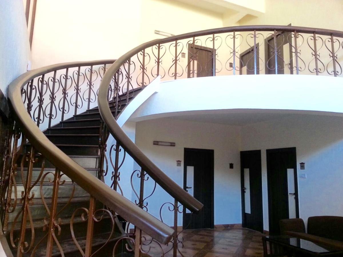 Adamo The Resort Matheran Exteriör bild