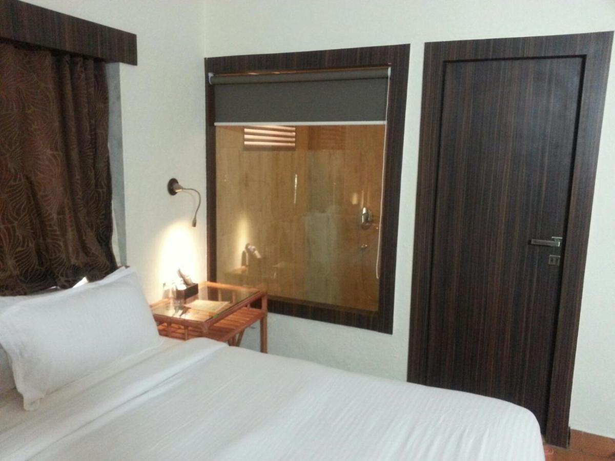 Adamo The Resort Matheran Exteriör bild