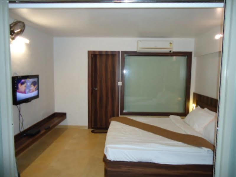 Adamo The Resort Matheran Exteriör bild
